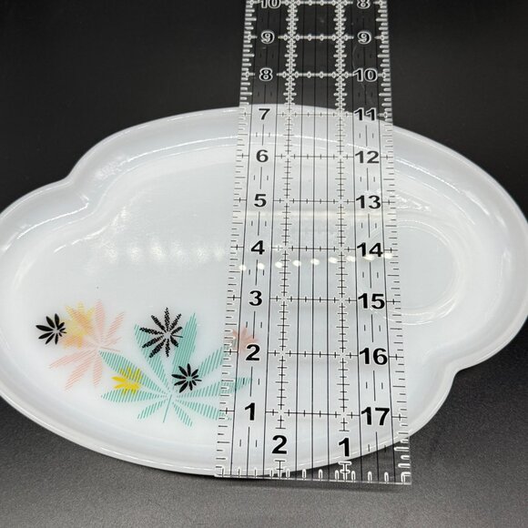 Vtg 60s Atomic Leaf Federal Glass Snack Plate Milk Glass Mary Jane MCM - Picture 7 of 10